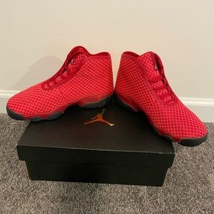 Jordan Horizon Red